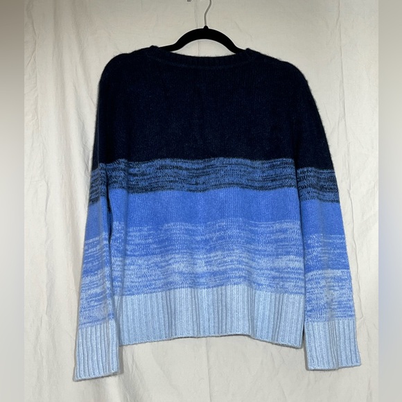 C by Bloomingdale’s Cashmere sweater - Picture 2 of 5